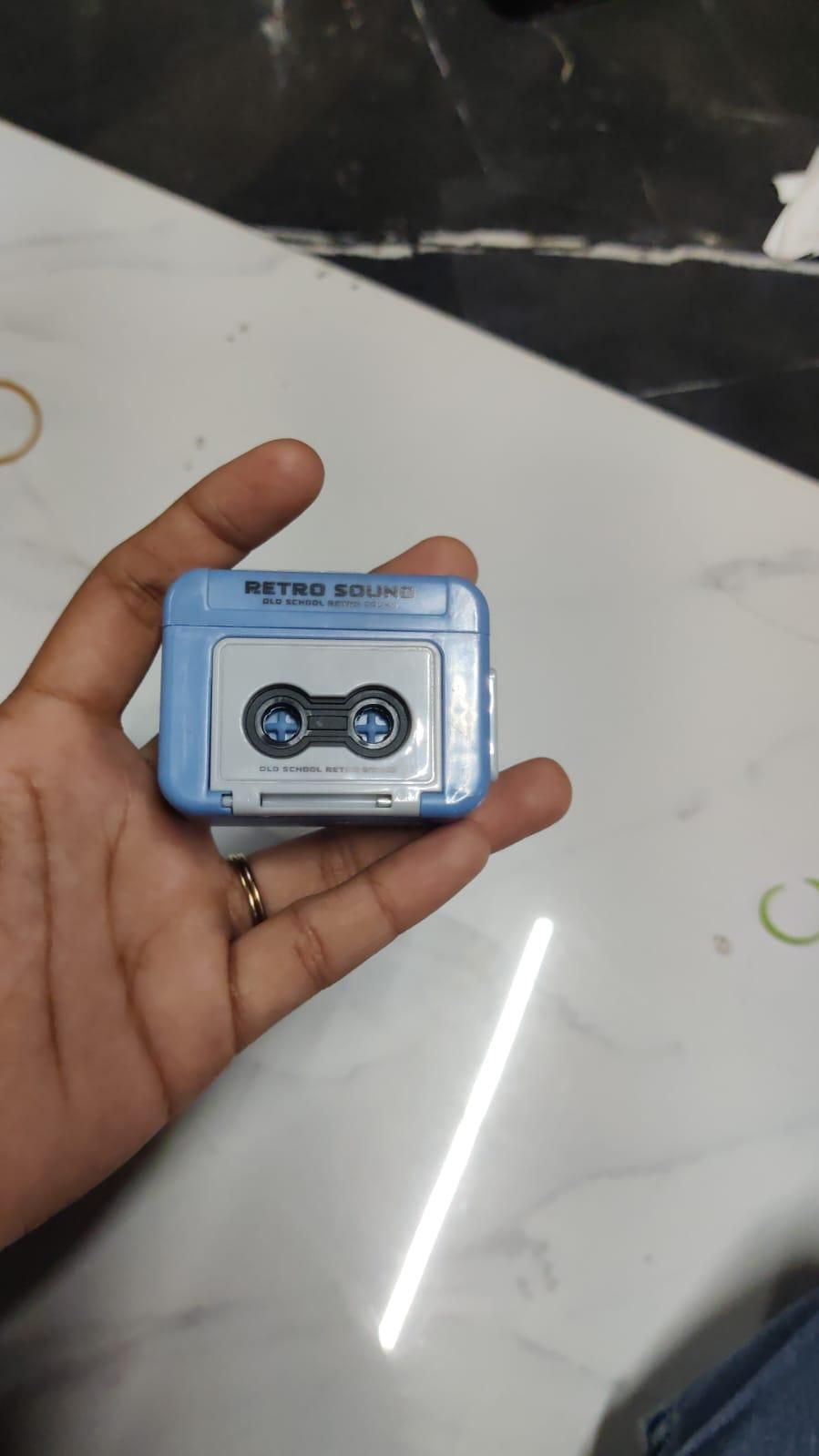 Retro Sound Mini Keychain - Trivora