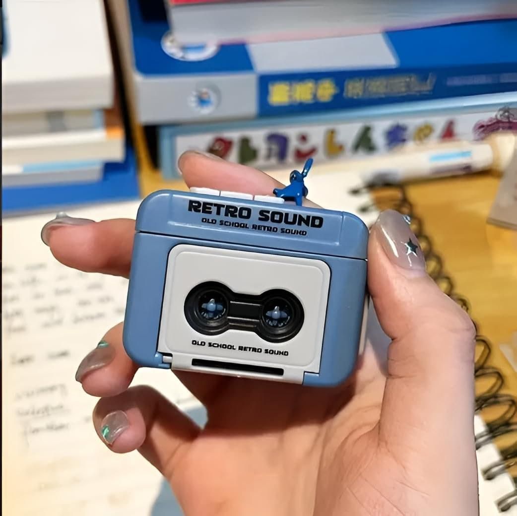Retro Sound Mini Keychain - Trivora